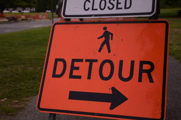 istock Close Up Of Detour Sign 1174307314
