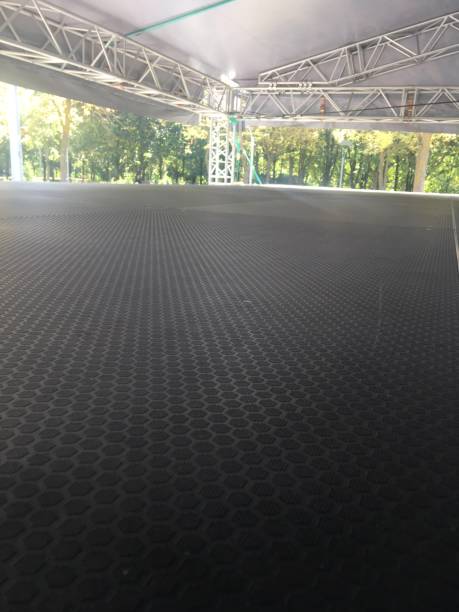 istock surfase and design mobile stage in the park 1174351608