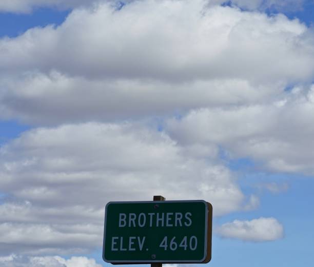 istock Oregon Brothers Sign 1174351816