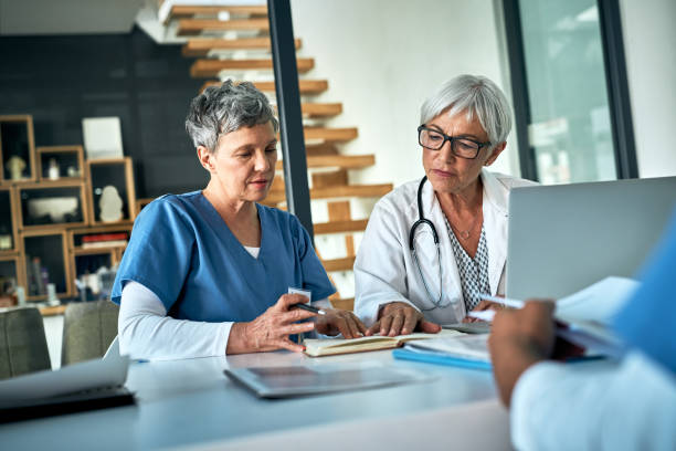 istock Coming together to make a diagnosis 1174379237