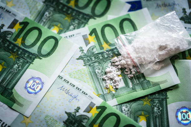 cocaine and european union bills - european union euro note currency forex european union currency imagens e fotografias de stock