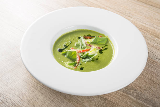 istock vegan green cream soup spinach 1174446603