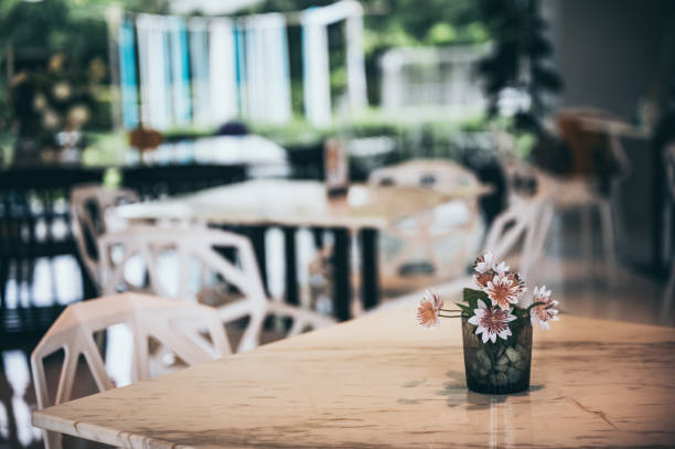 istock Flowers that are decorated in the coffee cafe 1174465020