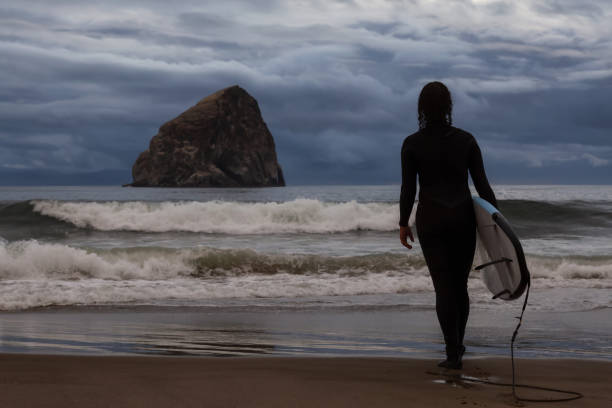 istock Surf in Pacific City, Oregon 1174491823