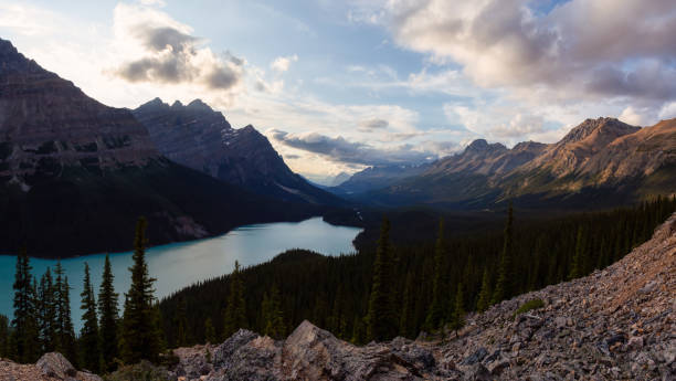 istock Peyto Lake Sunset 1174495890