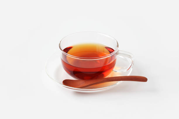 tazza di tè isolata su sfondo bianco - english breakfast tea foto e immagini stock