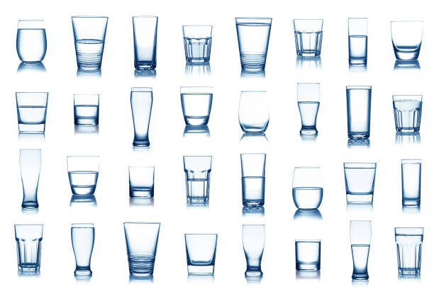 collection de verre d'eau d'isolement sur le fond blanc - glass cup photos et images de collection