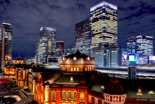 tokyo station - tokyo station railroad station chiyoda ward building exterior imagens e fotografias de stock