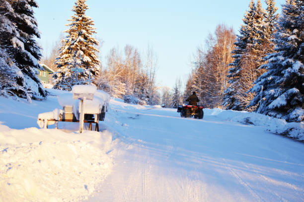 arado nieve fairbanks alaska ee.uu. - snowplow snow parking lot truck fotografías e imágenes de stock