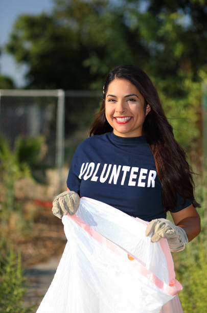 istock Volunteer Woman Vertical 1174635682
