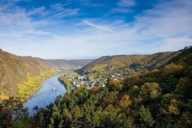 Panoramic view of the river Moselle (Mosel) near Cochem / Sehl