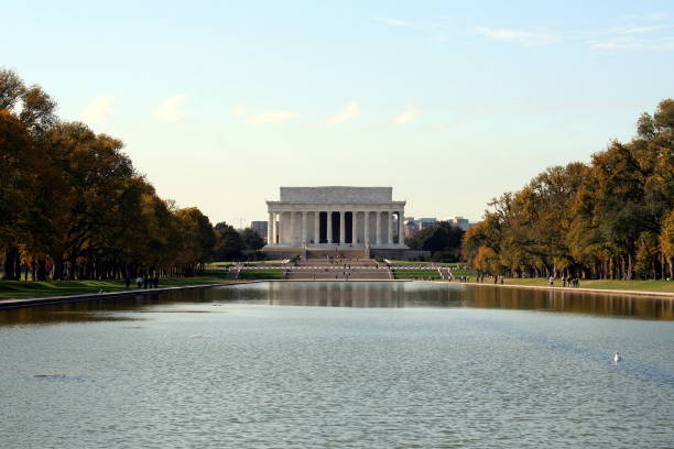 istock Lincoln Memorial Reflecting Pool in the fall 1174658478