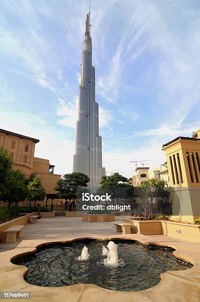 Burdż I Fountain - zdjęcia stockowe i więcej obrazów Dziedziniec - Dziedziniec, Zjednoczone Emiraty Arabskie, Dubaj