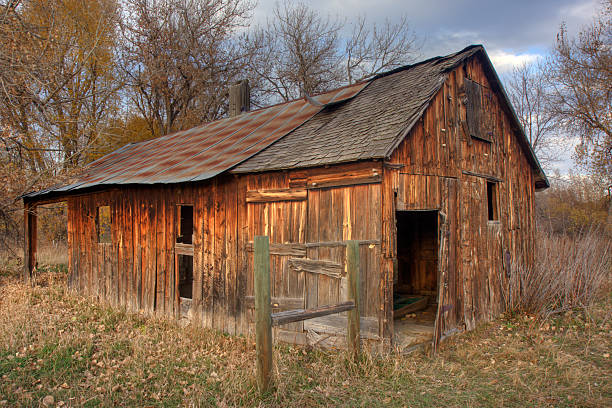 istock old farm building in late fall scenery 117469606