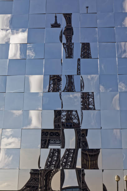 istock Paris, France - Mirrors near Eiffel Tower 1174708216