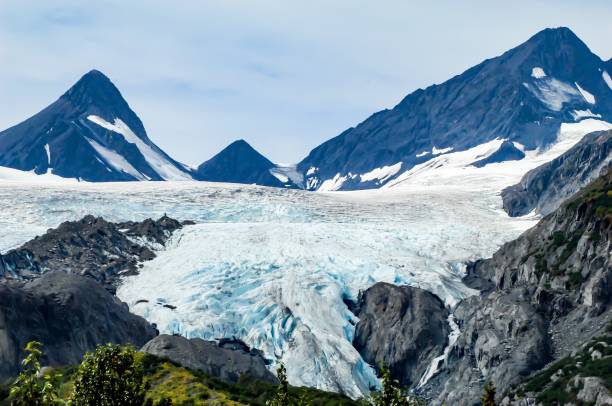 istock Worthington Glacier near Valdez, Alaska 1174735569