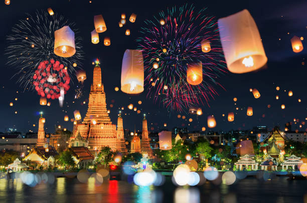 istock Temple of dawn (wat arun) 1174743239