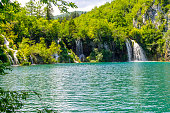 malerische-sommerlandschaften-des-plitvicer-seenparks-kroatien.jpg?b=1&s=170x170&k=20&c=H15Vv31l7Rv3ILqTuci2pd8dpZv3uToZ_3wd30V6hGc=