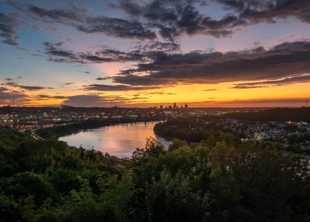 istock Sunrise Over the Cincinnati Skyline 1174870083