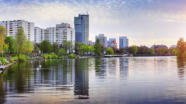 offenbach am main - river - germany tourism skyscraper urban scene stock-fotos und bilder