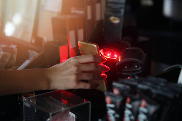 istock Contactless payment in the cafeteria 1174882358