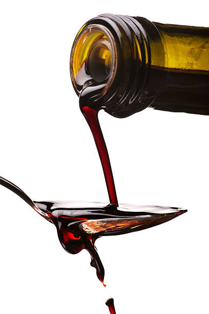 aceto balsamico - food balsamic vinegar vinegar bottle foto e immagini stock