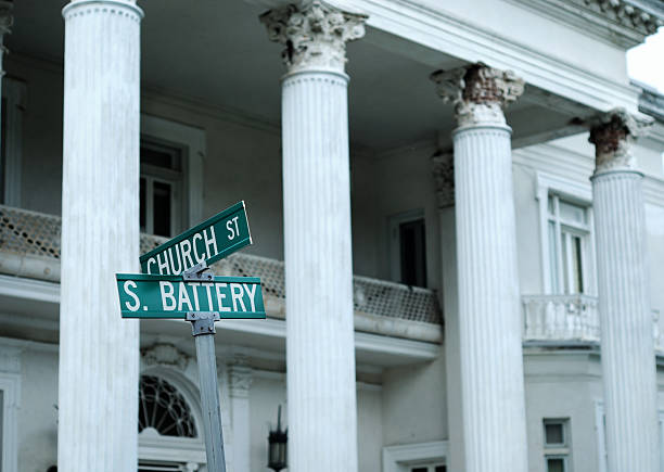 istock Street sign at historic corner 117490098