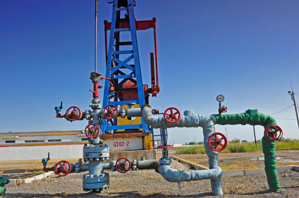 istock The pipe and valve oil fields 1174906101