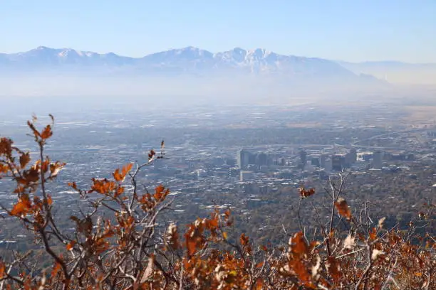 Photo of Salt Lake Valley and Oqquirh Mountains in smog