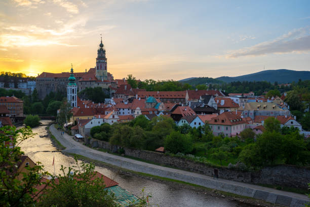 istock Cesky Krumlov at sunset with skyline in Czech Republic 1174926293
