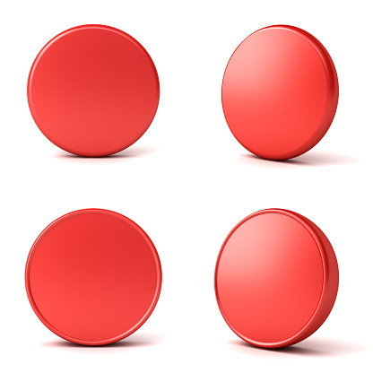 Botón rojo en blanco o insignia aislada sobre fondo blanco con sombra photo