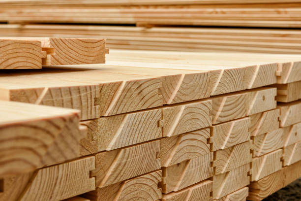 vista final de la madera apilada. - the end wood timber construction fotografías e imágenes de stock