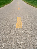 fahrradweg-mit-gelbe-linie.jpg?b=1&s=170x170&k=20&c=MenPEL3WKRAPolbN3IjAWDFBcxEyTz6XgIXuu7AAya8=