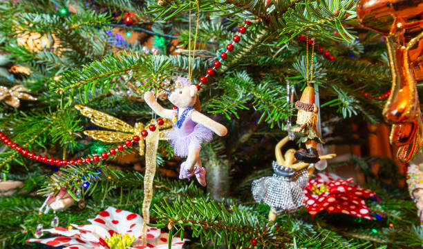istock Beautiful christmas tree with decorative chritmas toys 1175005848