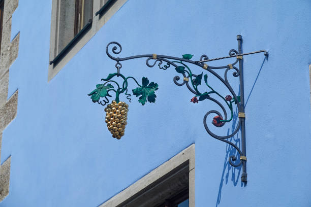 istock Restaurant sign golden grapes 1175045846