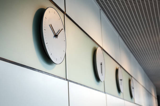 istock office hours at different times time zones 1175062066