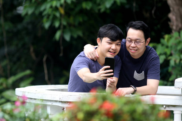 istock Lifestyle with Technology - Smartphone and SmartWatch 1175095952