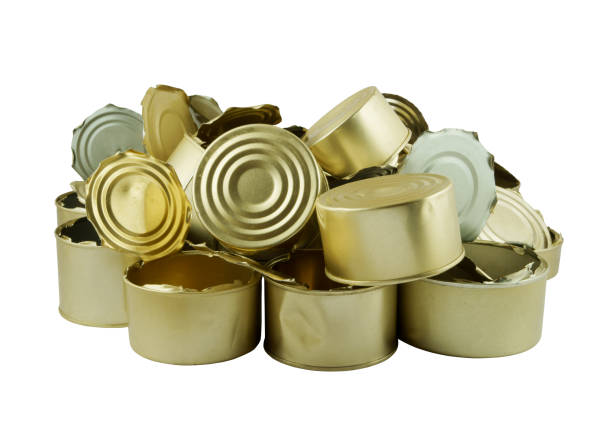 latas de estanho usadas isoladas - can dented canned food damaged - fotografias e filmes do acervo