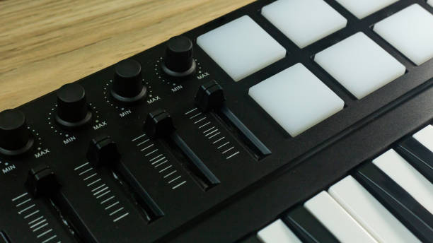 midi controller Sound Synthesizers device for music EDM producer.