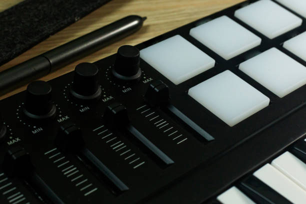 istock midi controller Sound Synthesizers device for music EDM producer. 1175153290