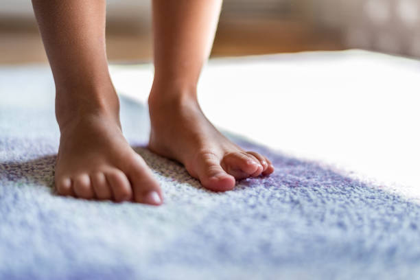 istock Close-up of the small barefoot 1175197246