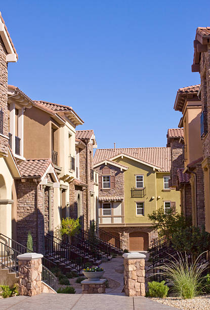 istock Southwestern houses 117522351