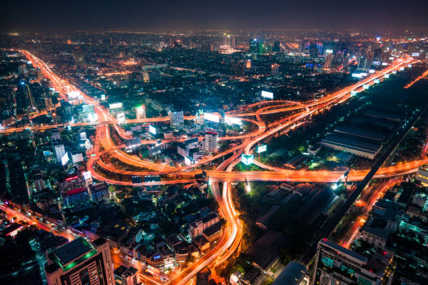 야간 고가도로 의 공중 보기 - bangkok night thailand traffic 뉴스 사진 이미지