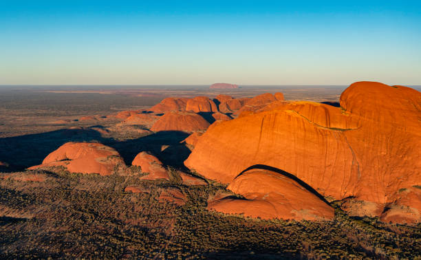 aerial view of kata tjuta in the evening sun - olgas imagens e fotografias de stock