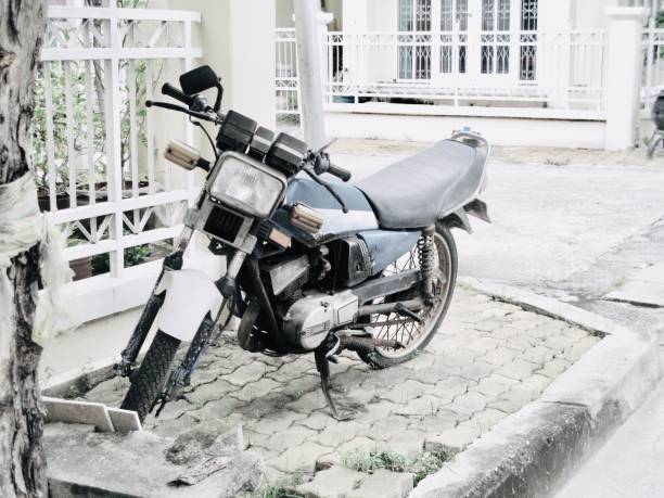 istock Close Up of Old Flat Tire Motorcycle 1175280922