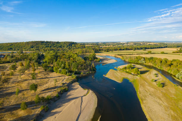 istock View of the Allier and its sandbanks 1175336838
