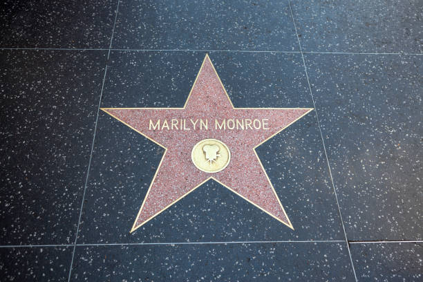 marilyn monroe estrella en el paseo de la fama en hollywood boulevard, los angeles, california, ee. uu. - marilyn monroe fotografías e imágenes de stock