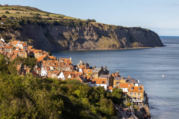 zatoka robin hoods - robin hoods bay zdjęcia i obrazy z banku zdjęć