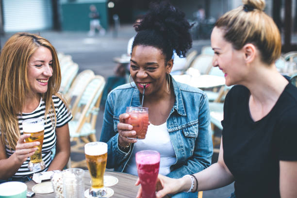 istock Friends at the cafe 1175488370