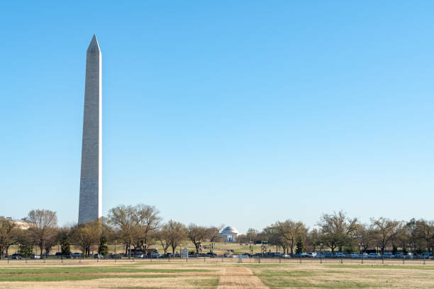 全米桜祭りの間、ワシントンdcのワシントン記念碑、アメリカ合衆国 - washington dc world war ii memorial armed forces ストックフォトと画像